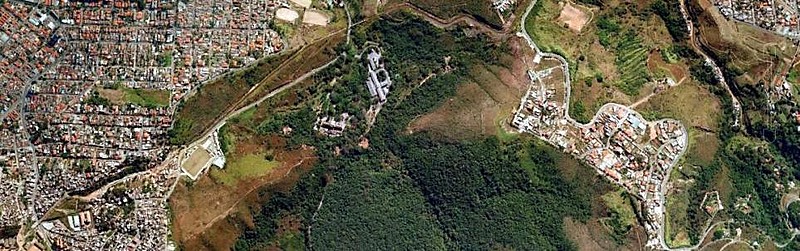 Imagem aérea da Mata da Baleia, parque estadual que está na mira das mineradoras