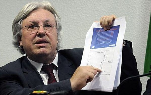Ildo Sauer, da USP, lembra que 70% da população rejeita as privatizações porque conhecem suas consequências