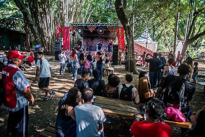 3ª Feira da Reforma Agrária, oferece diversas práticas terapêuticas no espaço saúde, criado pela MST