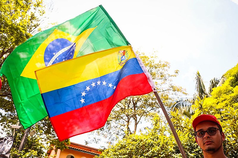 Ato ocorreu em frente ao consulado da Venezuela em São Paulo