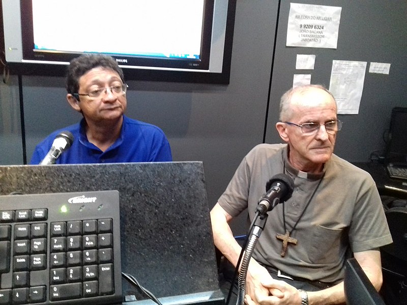 Dom Gabriel Marchersi e padre Luciano Aguiar, ambos da diocese de Floresta (PE)