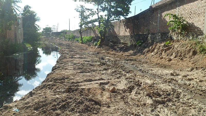 Parte do Rio Jaguaribe foi aterrado pela expansão do shopping Manaíra.