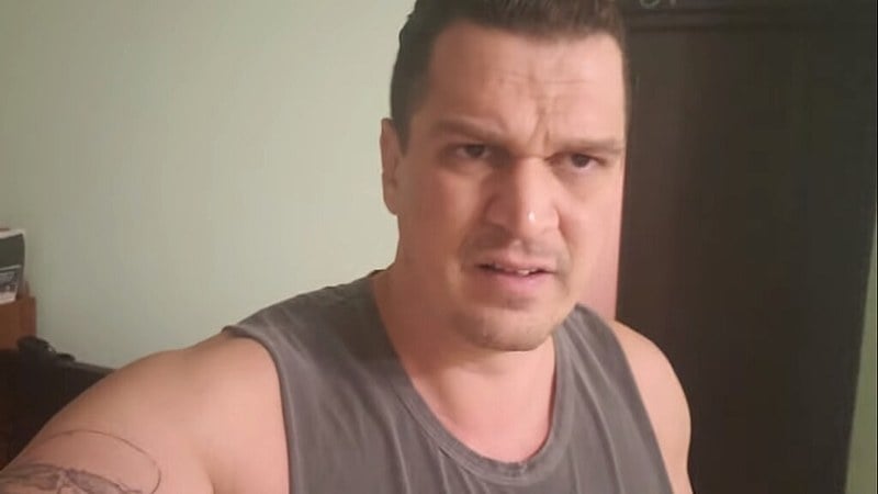 Eduardo Fauzi no vídeo em que chama os integrantes do Porta do Fundos de "bandidos"