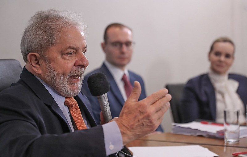 O ex-presidente Lula foi condenado a 12 anos e 11 meses pelo caso do ''Sítio de Atibaia''.