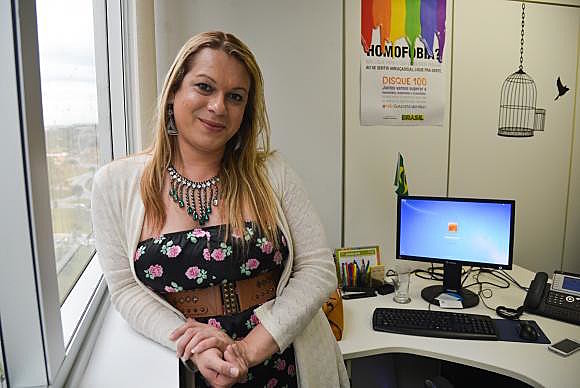 Não é a primeira vez que Symmy Larrat protagoniza a vanguarda do movimento trans