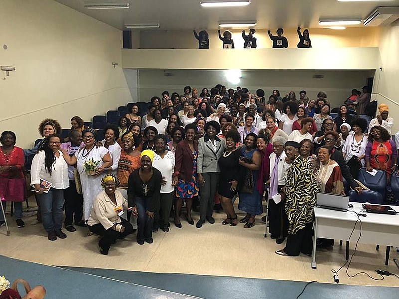 Militantes reunidas durante o II Encontro Estadual de de Mulheres Negras, que ocorreu na cidade de Niterói (RJ)