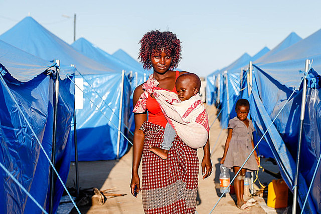 Después del paso del ciclón Idai, que destruyó parte del país, mozambiqueños reinician sus vidas en campamentos temporales