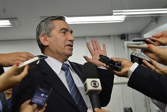 Apontado como um dos amigos mais próximos de Lula, Gilberto Carvalho considera acusação jurídica "sem fundamento"