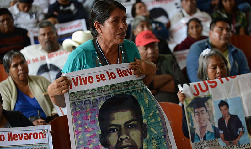 Em setembro de 2014, 43 alunos de Ayotzinapa desapareceram; desde então, versões são contraditórias