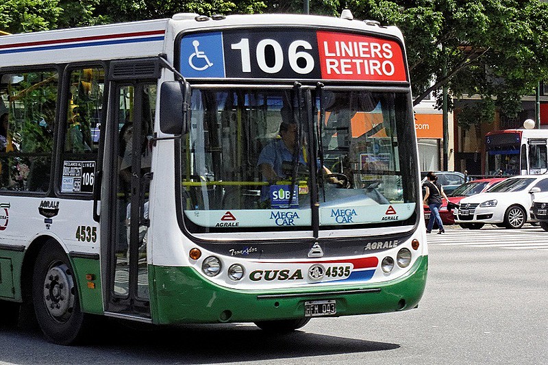 Passagem de ônibus na cidade de Buenos Aires subirá de 6 a 8 pesos em fevereiro, chegando a 10 em junho