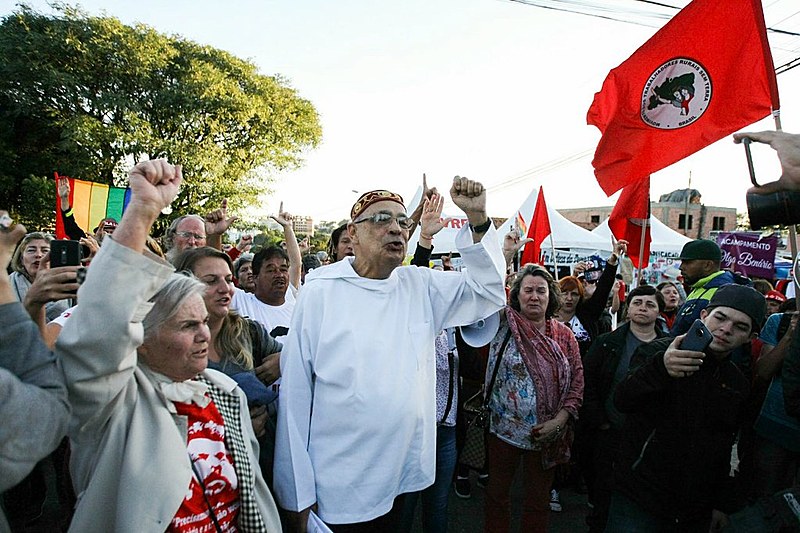 Monge Beneditino visita o presidente Lula em Curitiba