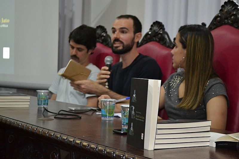 Lançamento do Livo "Dossiê Lava Jato: um ano de abordagem crítica", de Daniel Giovanaz