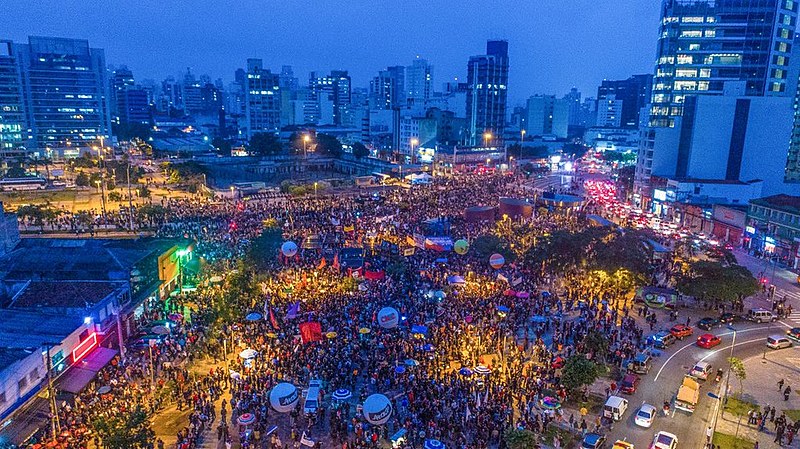 Cerca de 70 mil pessoas estiveram no ato da Greve Geral no Largo da Batata, na capital paulista