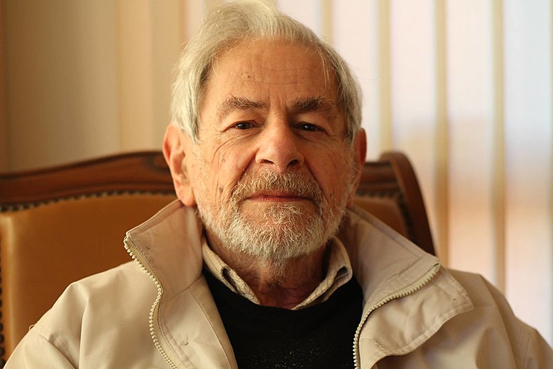 Vencedor do Premio Camões 2016, escritor Raduan Nassar dá entrevista e critica o governo golpista e a seletividade do judiciário