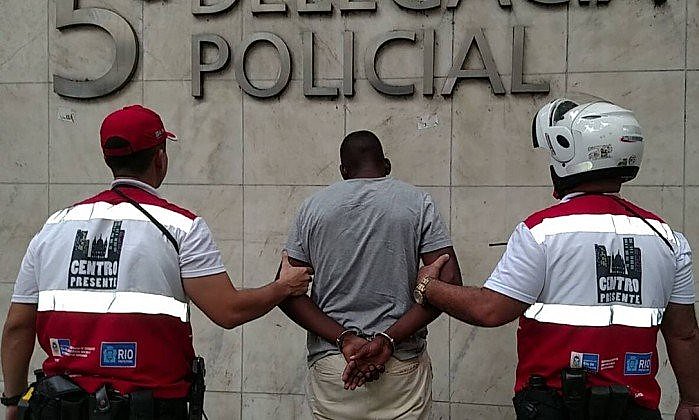 Desde 2016, convênio entre a prefeitura e o sistema Fecomércio-RJ financia patrulhas feitas por  reservistas e policiais em horário de folga