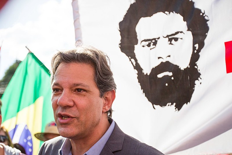 Fernando Haddad visitou o ex-presidente Lula em Curitiba nesta quinta-feira (22)