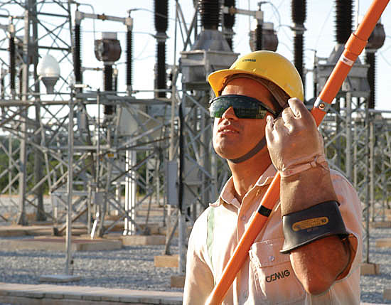 Quem não pagou uma conta de luz há mais de 90 dias não pode ter a eletricidade cortada, desde que as faturas posteriores estejam quitadas