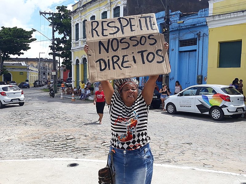 Potira Tabajara durante protesto, realizado dia 20/03, contra ordem de despejo da comunidade Porto do Capim, emitida pela PMJP no dia 19/03.