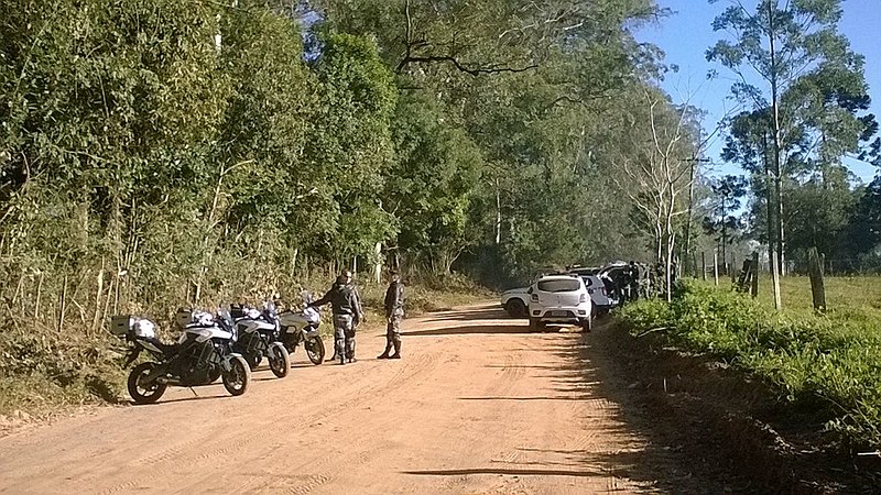 Batalhão de Operações Especiais em frente a ocupação na manhã de terça-feira (4)