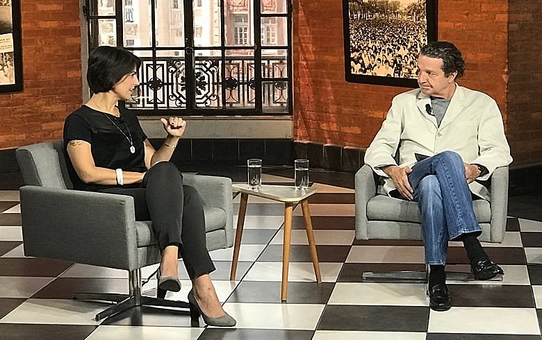 Manuela diz que sempre defendeu a unidade do setor democrático do país diante da ameaça do "psicopata" Bolsonaro