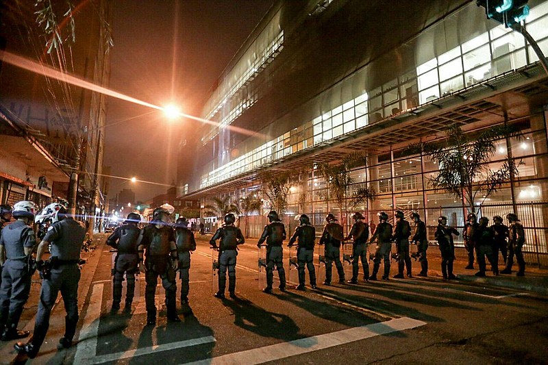 Polícia cercou unidade por volta das 5h30