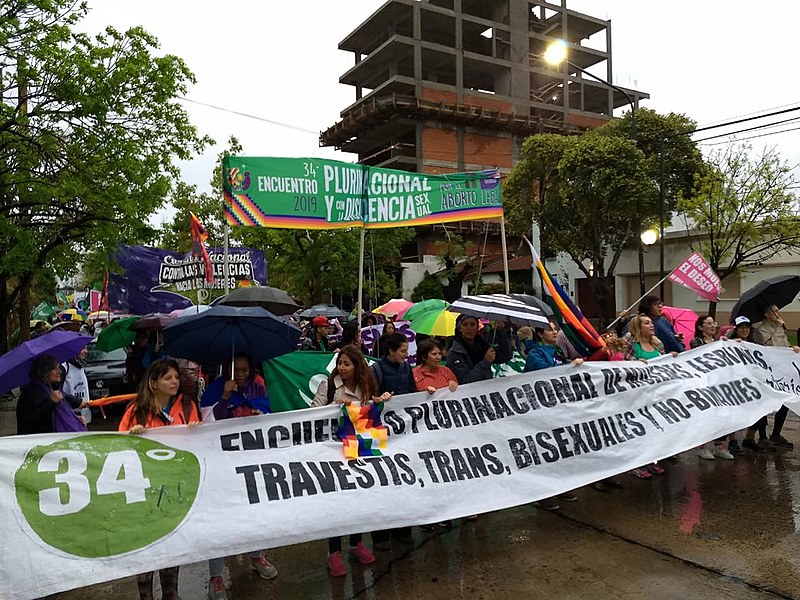 Marcha de abertura do 34º Encontro Plurinacional de Mulheres, que é realizado pelo movimento feminista argentino.