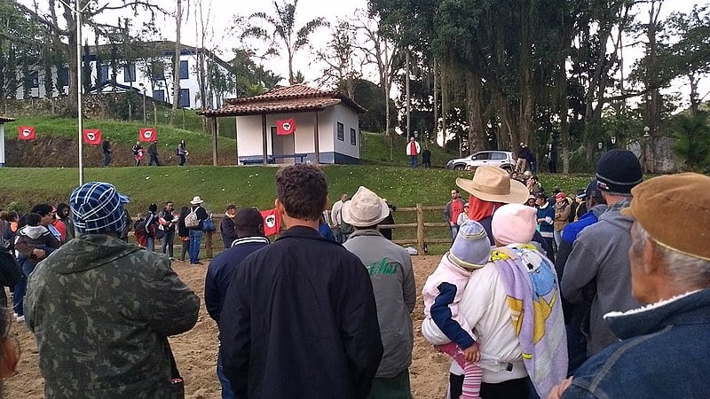 Trabalhadores rurais reivindicam terras para a reforma agrária
