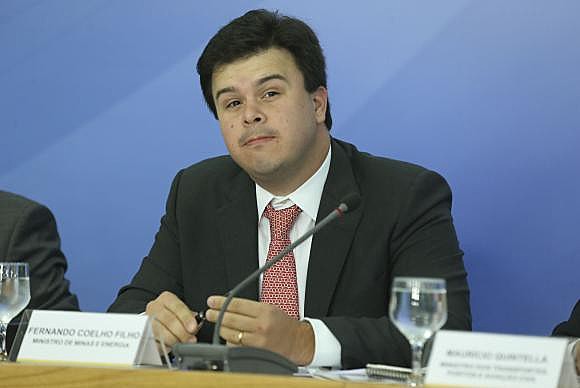 Ministro de Minas e Energia, Fernando Coelho Filho, é defensor da entrega do que ainda resta das riquezas nacionais