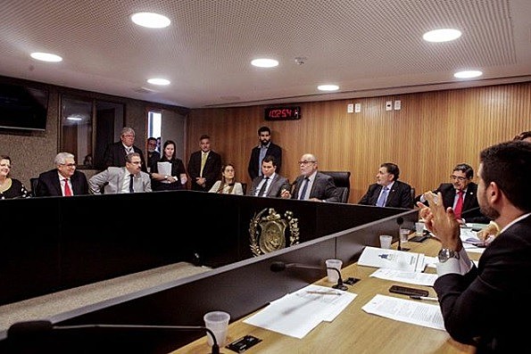 Proposta foi aprovada na primeira votação em plenário, na Assembleia Legislativa de Pernambuco