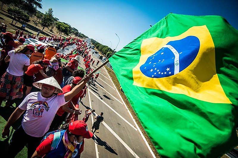 Marcha Nacional Lula Livre, que ocupou as ruas de Brasília reivindicando a liberdade de Lula e seu direito de ser candidato