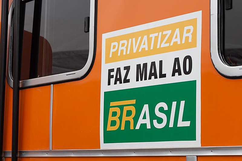 Outro duro golpe vem do governo federal: a paralisação das atividades da Fafen, fábrica de fertilizantes de Araucária