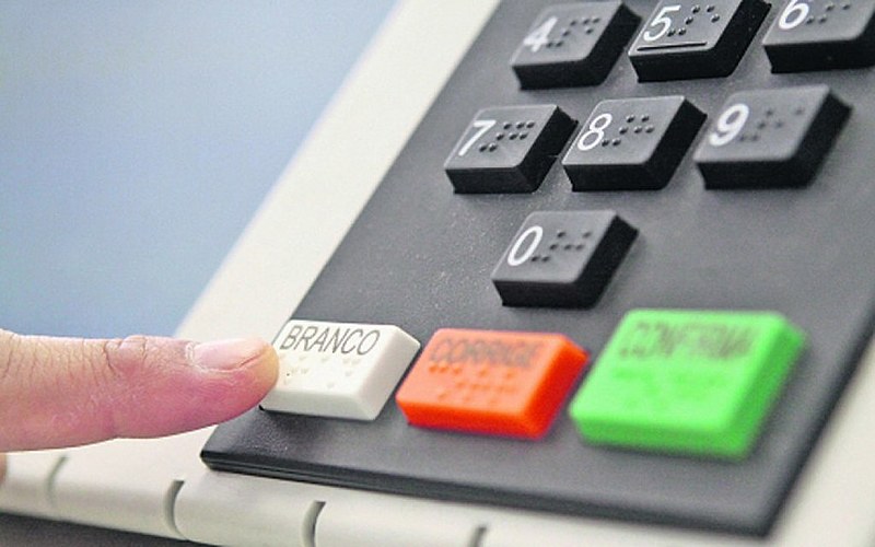 A quantidade de votos brancos e nulos está alto nas pesquisas eleitorais