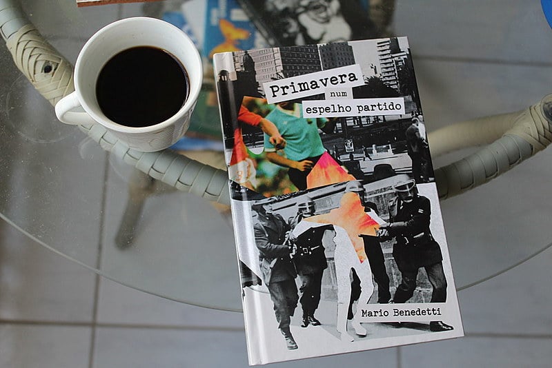 Entre as trocas de cartas, nós leitores adentramos nas lembranças mais profundas de militantes e suas famílias