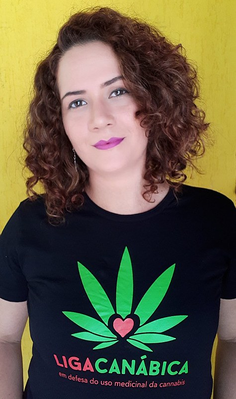 A articulista Suzy Araújo comprova os benefícios do uso do óleo cannabis no tratamento de seu filho autista há 1 ano.