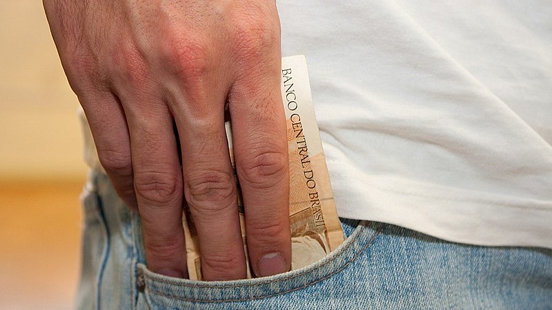 Evasão fiscal impede que governo tenha acesso a recursos que poderiam ser usados em serviços públicos