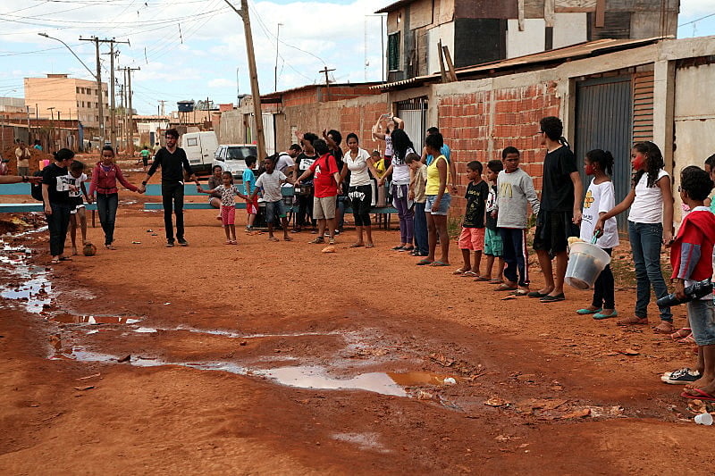 Comunidade que vive com estrutura precária na Santa Luzia, Cidade Estrutural, no Distrito Federal