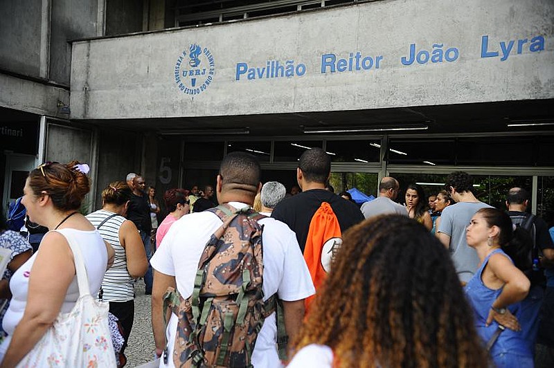 A Uerj destina 20% das vagas a candidatos da rede pública, 20% a negros ou indígenas e 5% a pessoas com deficiência