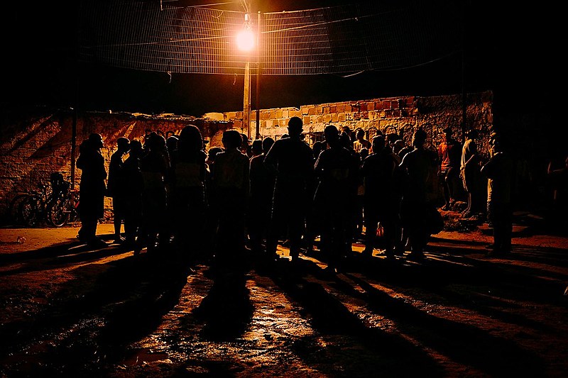 Uma das questões é como garantir a segurança e liberdade dos jovens para executar intervenções artísticas em locais públicos
