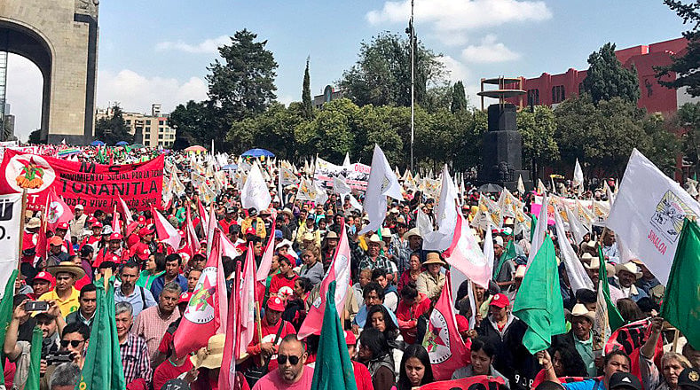 Milhares de camponeses marcharam nesta terça-feira na Cidade do México para exigir que o país se retire do NAFTA, renegociado atualmente