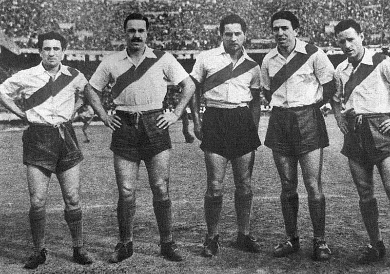 Jogadores argentinos como Adolfo Pedernera e Alfredo Di Stéfano se recusaram a jogar sob condições precárias