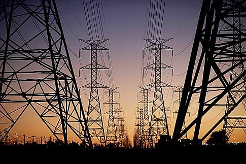 O setor elétrico estatal estratégico para o desenvolvimento do país; e a soberania nacional está em risco com a privatização da Eletrobras.