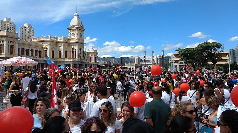Nesta quarta (15), manifestações contra a reforma da Previdência tomam as ruas de todo o país