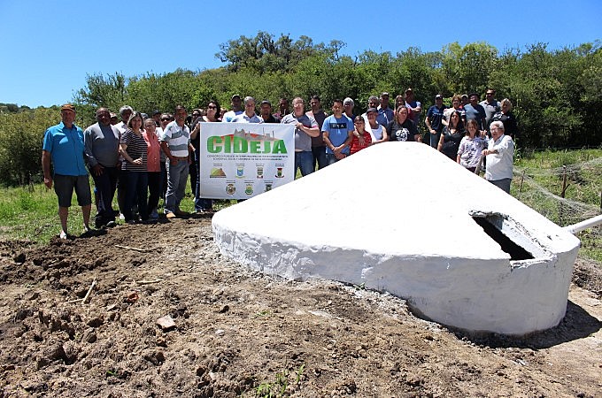 Ação que promove instalação de cisternas para captação de água da chuva chegou até o município de Pedras Altas.