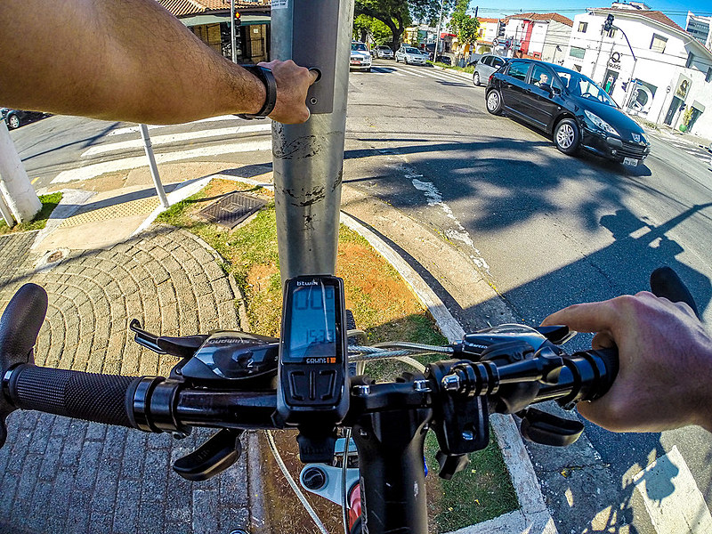 Expansão das ciclovias em São Paulo também é tema do livro "Mobilidade Urbana no Brasil"