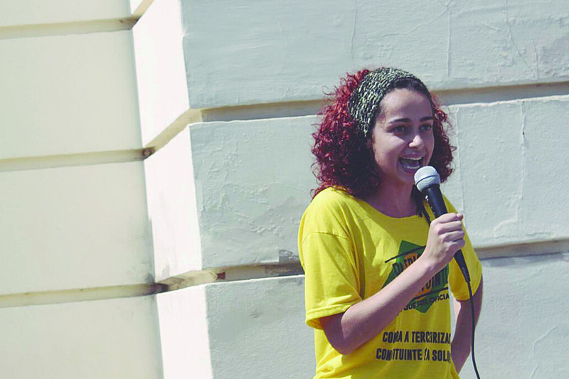 Mahara: Na falta do SUS, serão as mulheres quem cuidarão dos doentes