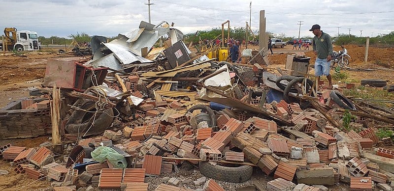 Em Juazeiro, policiais federais destruíram 700 hectares de roças produtivas das famílias, explica Evanildo.