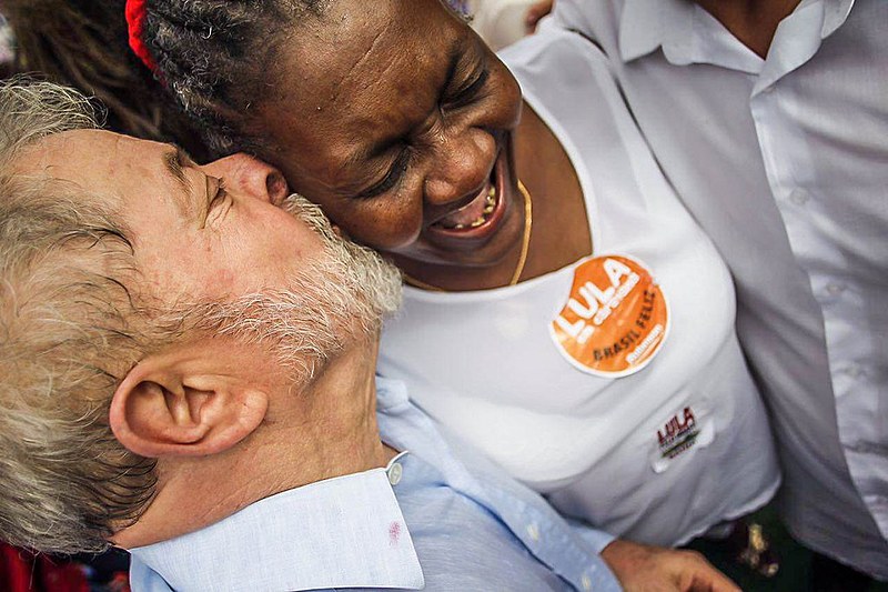 “O estudo é a garantia de independência, principalmente para as mulheres", disse Lula.