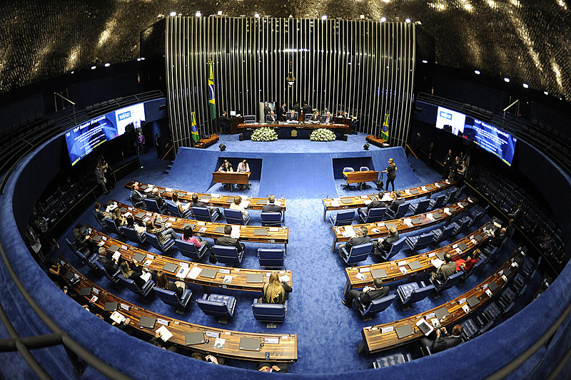 São necessários 27 nomes para instauração de CPI, o equivalente às assinaturas de um terço da Casa