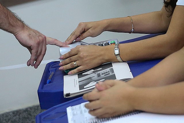 Catorce estados deben realizar segunda vuelta de las elecciones para gobernador el 28 de octubre próximo