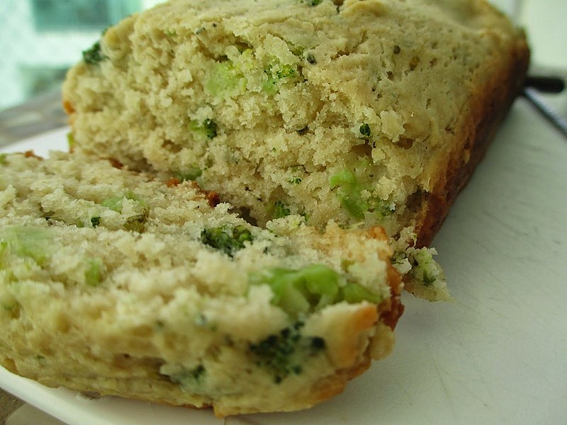 O pão de brócolis é uma boa opção para o café da manhã ou lanches rápidos